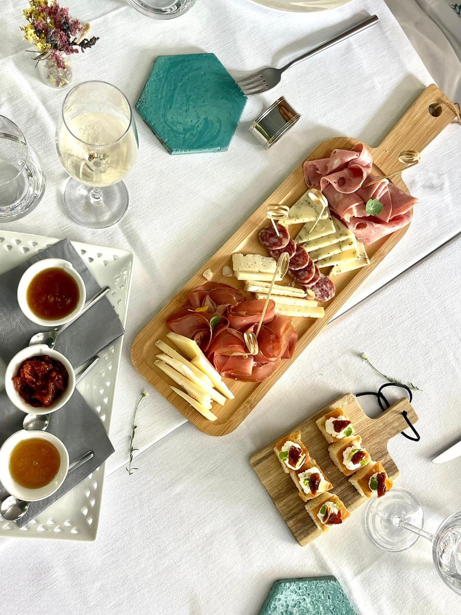 Domia Boutique Hotel E Cucina Монделло Екстер'єр фото